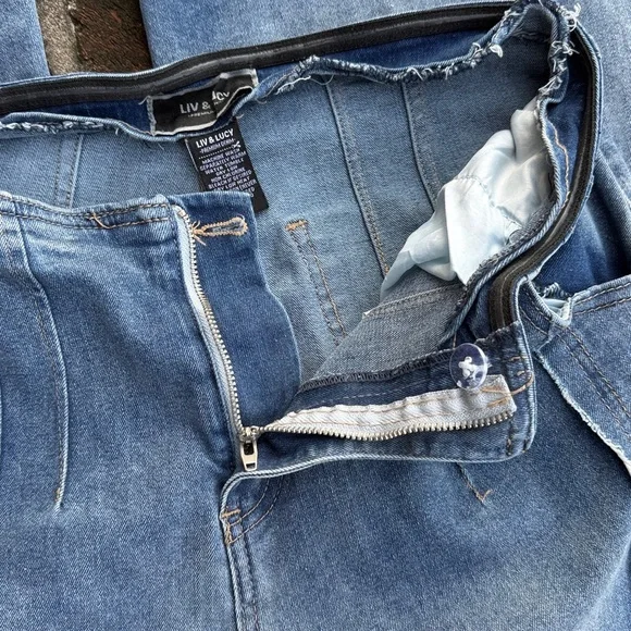 Liv & Lucy medium wash flare jeans size 7 - Picture 3 of 6